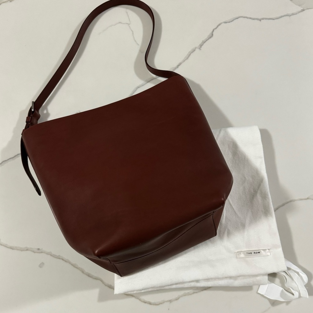 THE ROW Women's Medium N/S Park Tote Belt Bag Retail: $2750 (NWT) - Picture 8 of 10